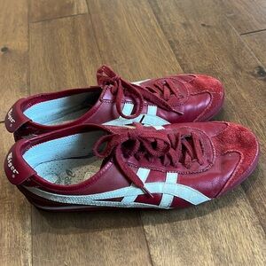 Onitsuka Tiger HL202 Mexico
Red
Used condition 
Size 10